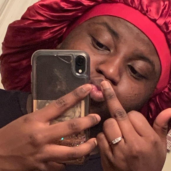 Meet your Posher, Michaela - Picture 1 of 1